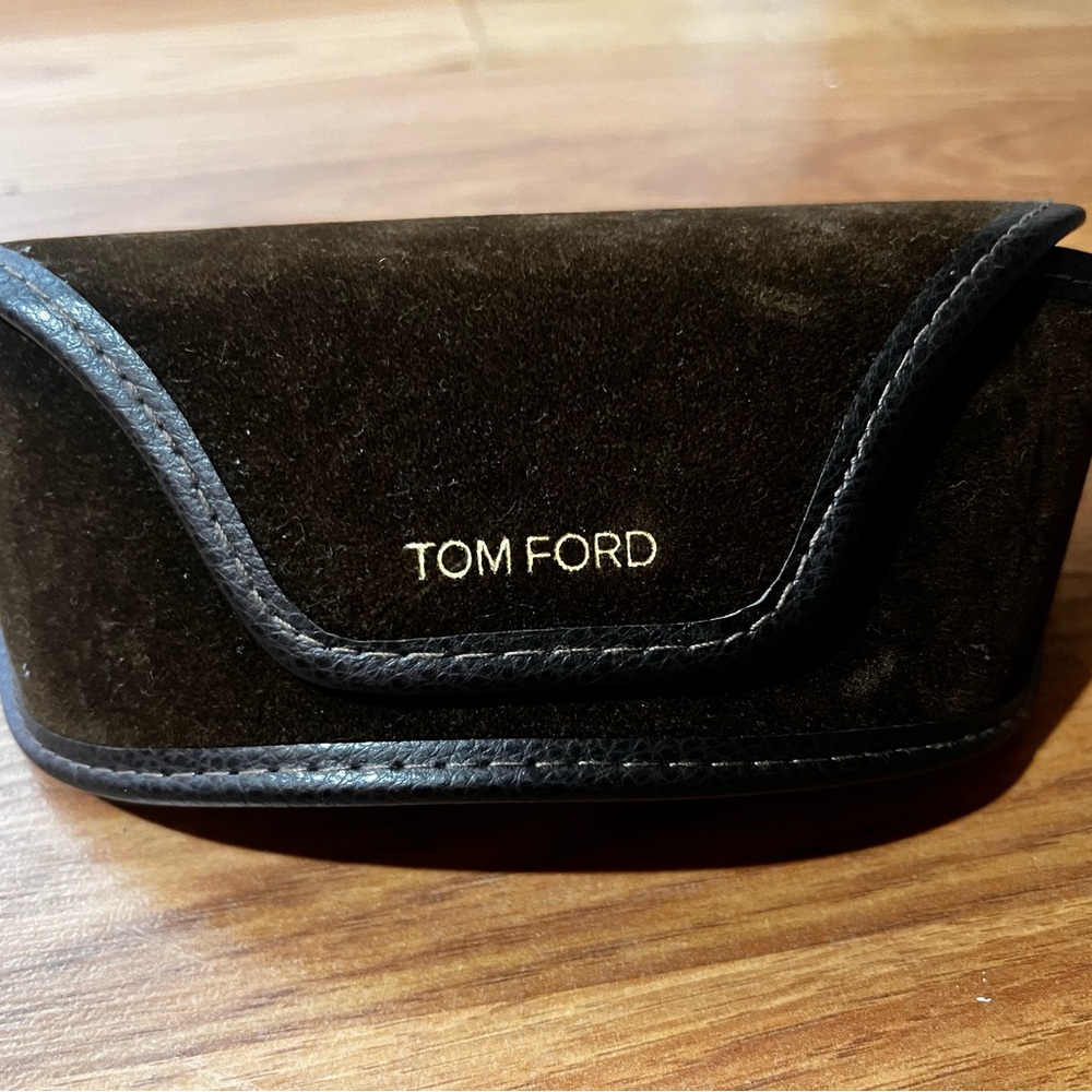 Tom Ford Tortoise Shell Designer Sunglasses - Picture 14 of 15